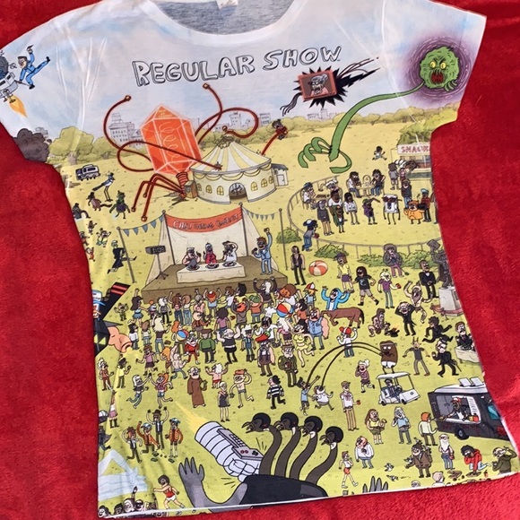 Junior’s Cartoon Network Regular Show Group Shot Day/Night Graphic Tee - Picture 9 of 12